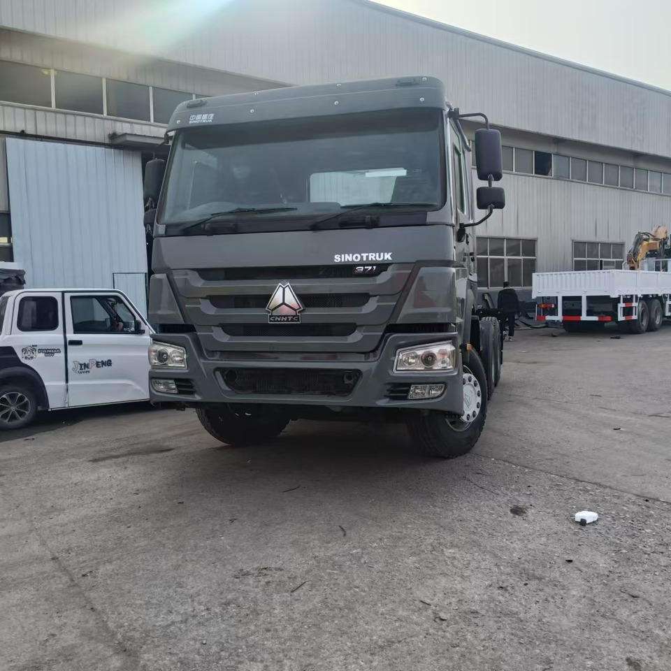 Sinotruk HOWO 371 Tractor(Right rudder) - Тягач: фото 1 Sinotruk HOWO 371 Tractor(Right rudder) - Тягач: фото 1