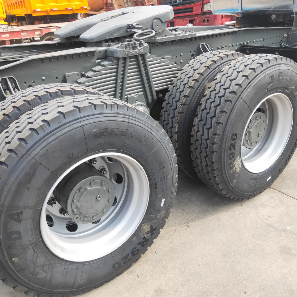 Sinotruk HOWO 420 6*4 Tractor - Тягач: фото 2 Sinotruk HOWO 420 6*4 Tractor - Тягач: фото 2