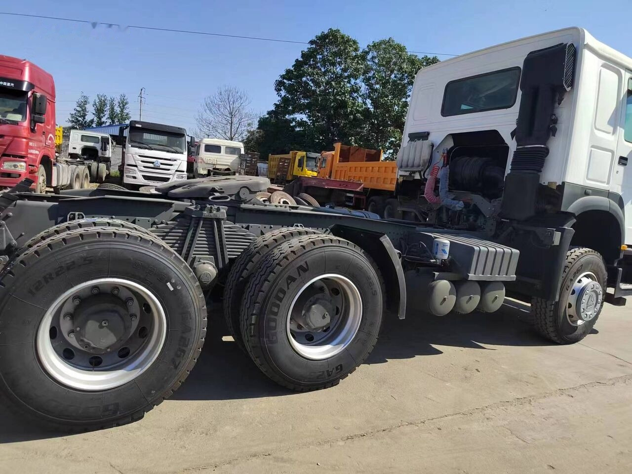 Sinotruk HOWO 420HP Tractor - Тягач: фото 3 Sinotruk HOWO 420HP Tractor - Тягач: фото 3