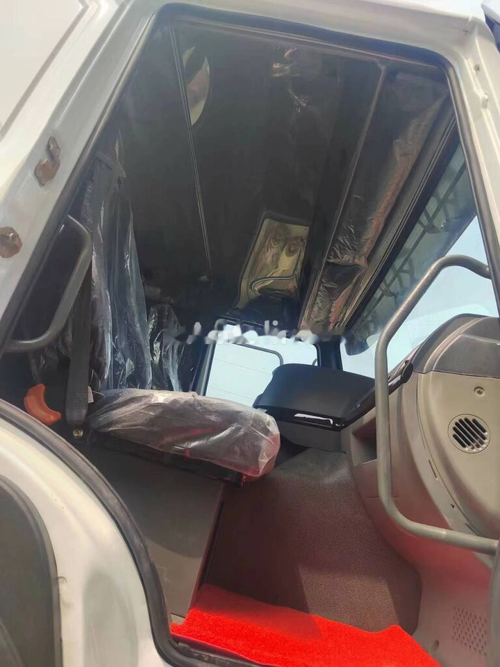 Sinotruk HOWO 420HP Tractor - Тягач: фото 4 Sinotruk HOWO 420HP Tractor - Тягач: фото 4