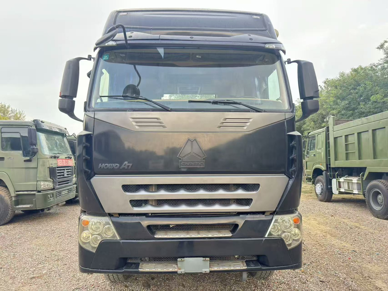 Sinotruk HOWO A7 - Тягач: фото 1 Sinotruk HOWO A7 - Тягач: фото 1