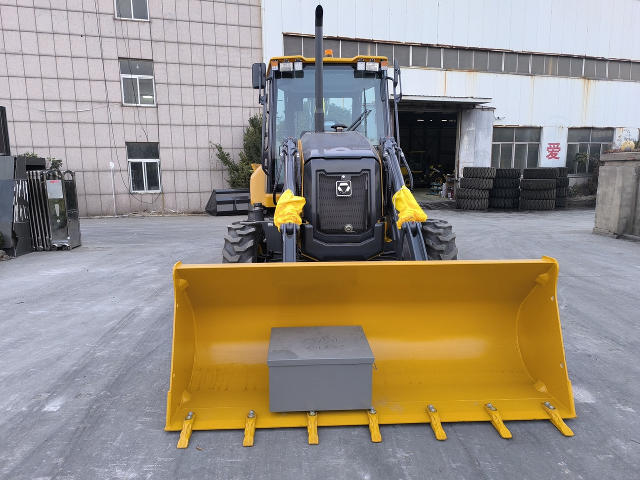 XCMG XC870K New - Экскаватор-погрузчик: фото 5 XCMG XC870K New - Экскаватор-погрузчик: фото 5