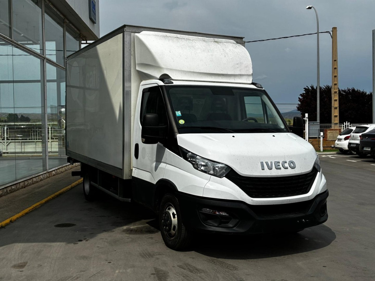 Caja cerrada IVECO 35C16 20m3 - Фургон с закрытым кузовом: фото 3 Caja cerrada IVECO 35C16 20m3 - Фургон с закрытым кузовом: фото 3