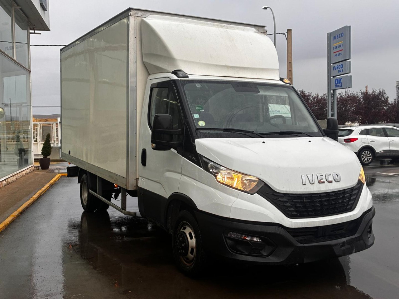 Caja cerrada IVECO 35C16 20m3 con puertas traseras - Фургон с закрытым кузовом: фото 3 Caja cerrada IVECO 35C16 20m3 con puertas traseras - Фургон с закрытым кузовом: фото 3