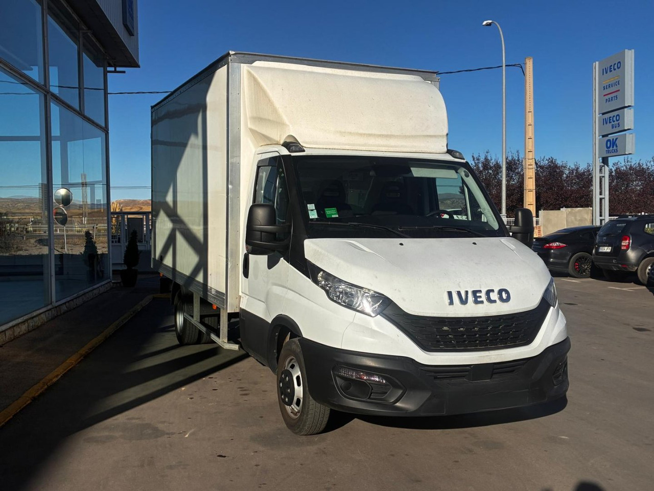 Caja cerrada IVECO 35C16 20m3 con puertas traseras - Фургон с закрытым кузовом: фото 3 Caja cerrada IVECO 35C16 20m3 con puertas traseras - Фургон с закрытым кузовом: фото 3