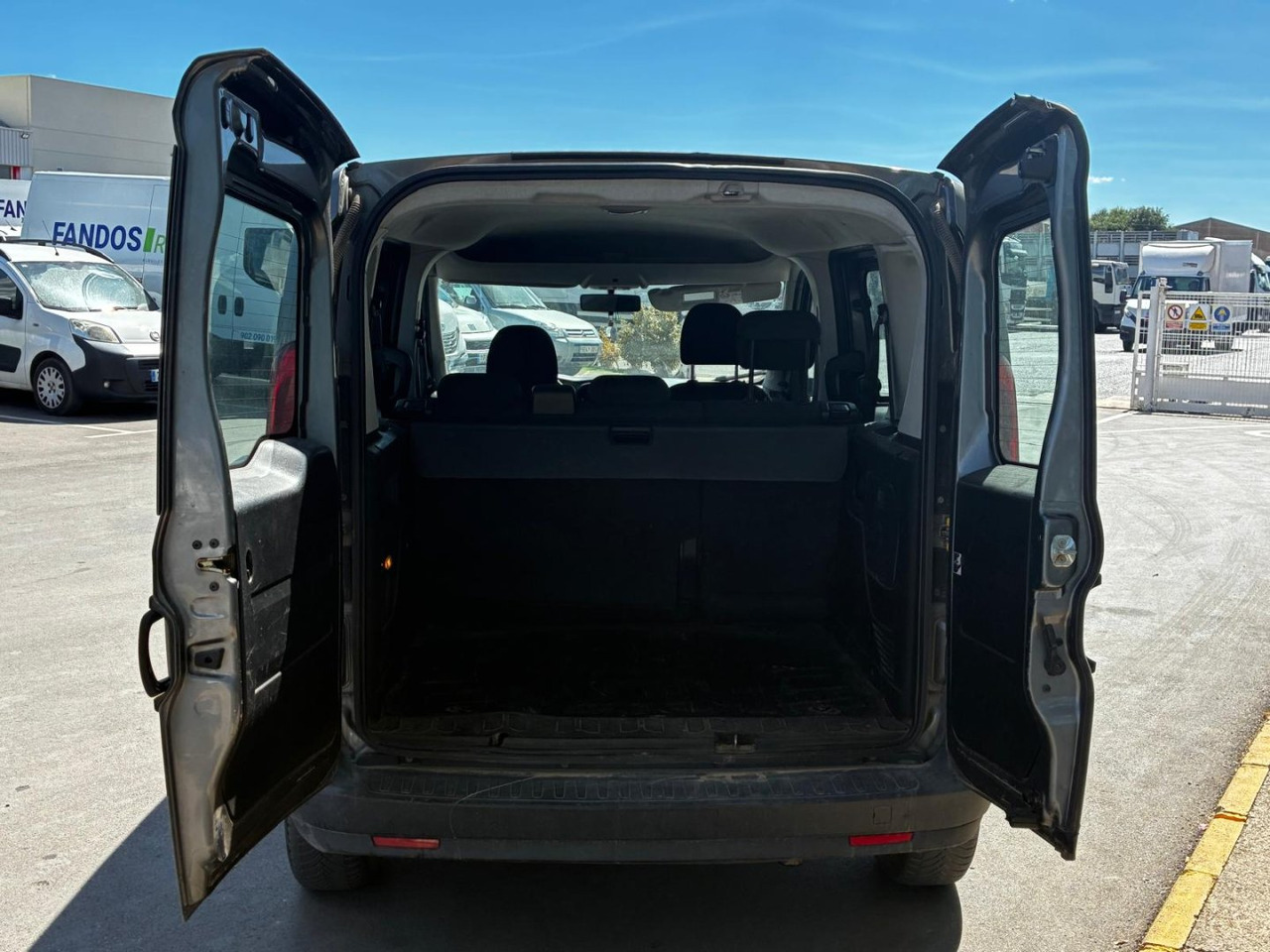 Furgón Fiat Dobló 5 plazas - Цельнометаллический фургон: фото 5 Furgón Fiat Dobló 5 plazas - Цельнометаллический фургон: фото 5