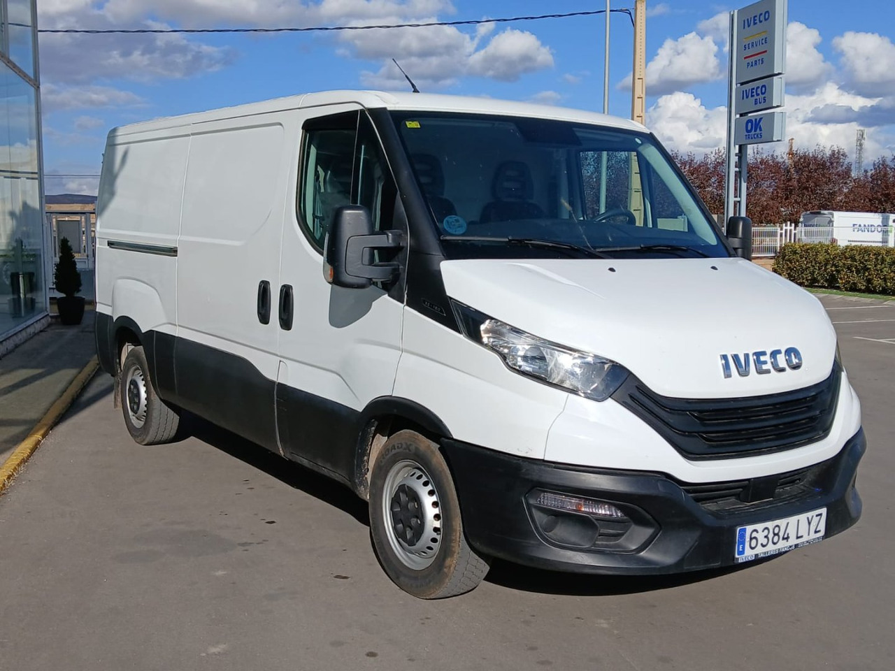 Furgón IVECO 35S16 V 9m3 - Цельнометаллический фургон: фото 3 Furgón IVECO 35S16 V 9m3 - Цельнометаллический фургон: фото 3