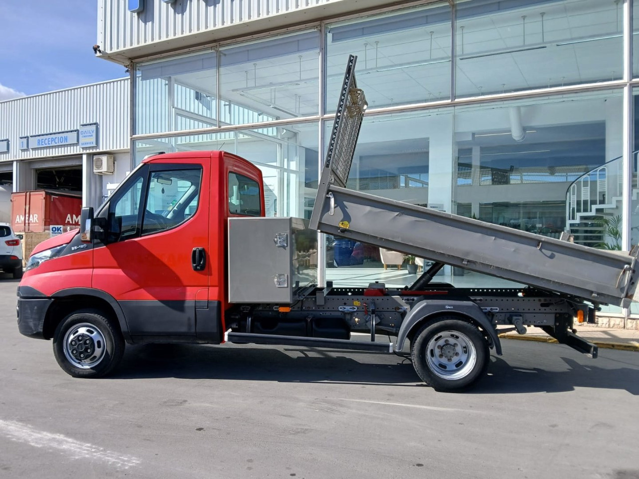 Volquete/Dumper IVECO 35C12 CAJA BASCULANTE - Малотоннажный самосвал: фото 5 Volquete/Dumper IVECO 35C12 CAJA BASCULANTE - Малотоннажный самосвал: фото 5