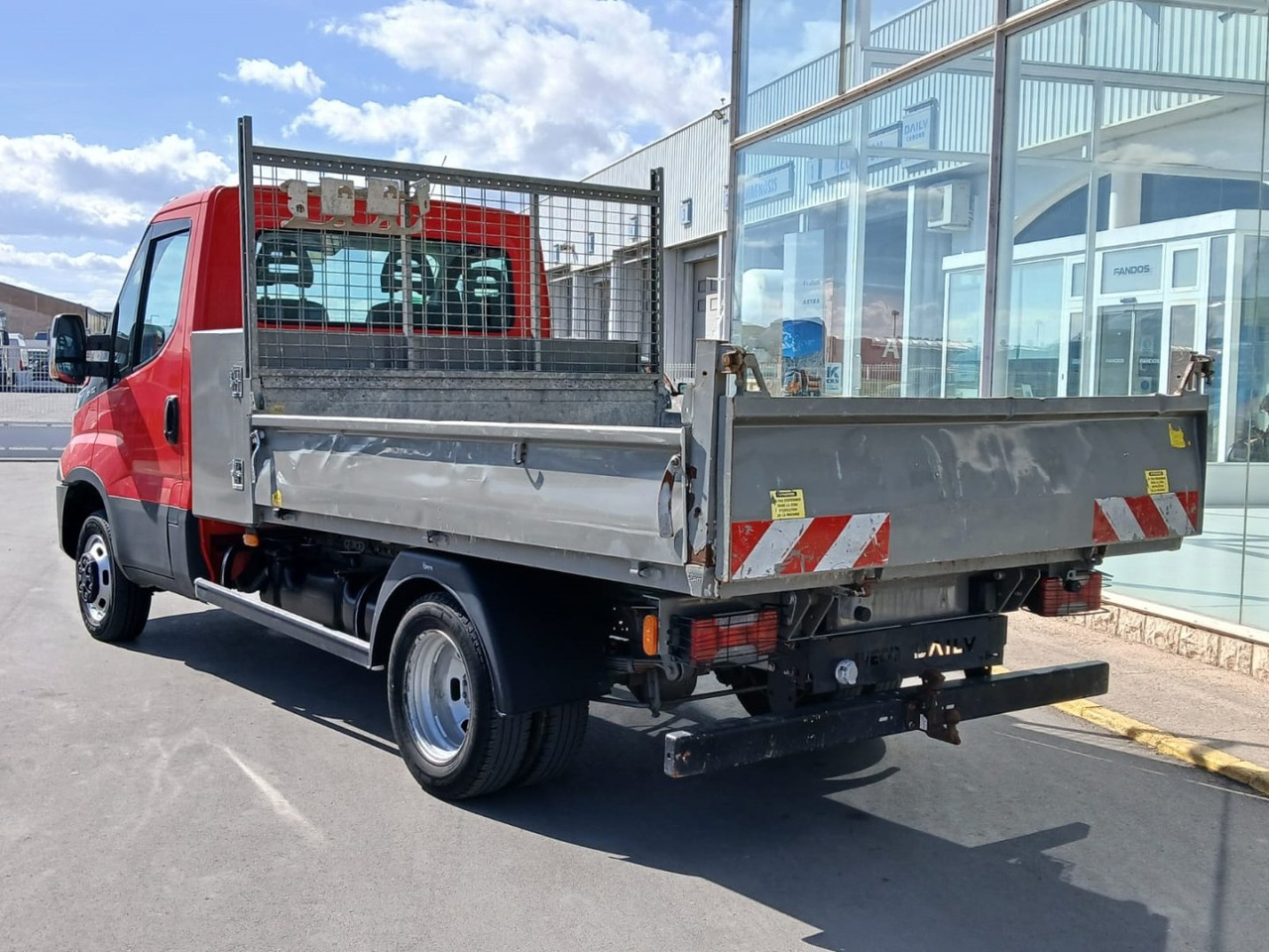 Volquete/Dumper IVECO 35C12 CAJA BASCULANTE - Малотоннажный самосвал: фото 4 Volquete/Dumper IVECO 35C12 CAJA BASCULANTE - Малотоннажный самосвал: фото 4