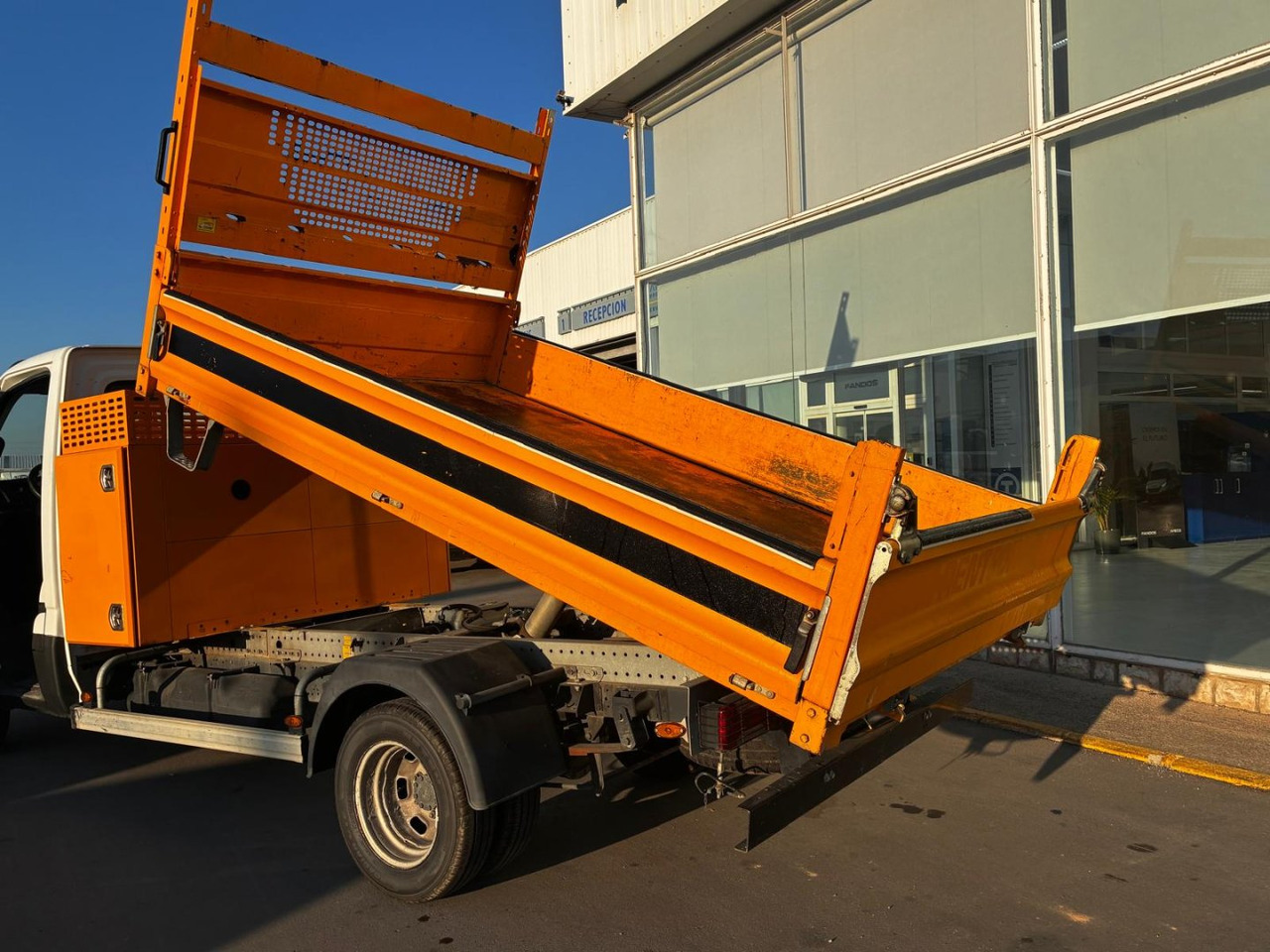Volquete/Dumper IVECO 35C14 CAJA BASCULANTE - Малотоннажный самосвал: фото 5 Volquete/Dumper IVECO 35C14 CAJA BASCULANTE - Малотоннажный самосвал: фото 5