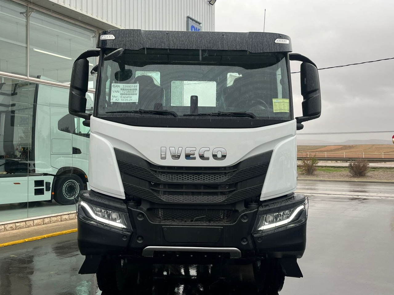 Volquete/Dumper IVECO T-WAY 510cv 8X4 - Грузовик-шасси: фото 2 Volquete/Dumper IVECO T-WAY 510cv 8X4 - Грузовик-шасси: фото 2