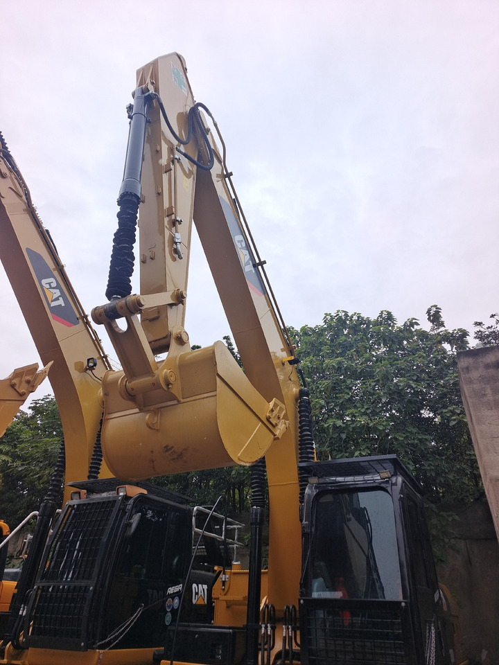 CAT 320D2 L - Гусеничный экскаватор: фото 2 CAT 320D2 L - Гусеничный экскаватор: фото 2