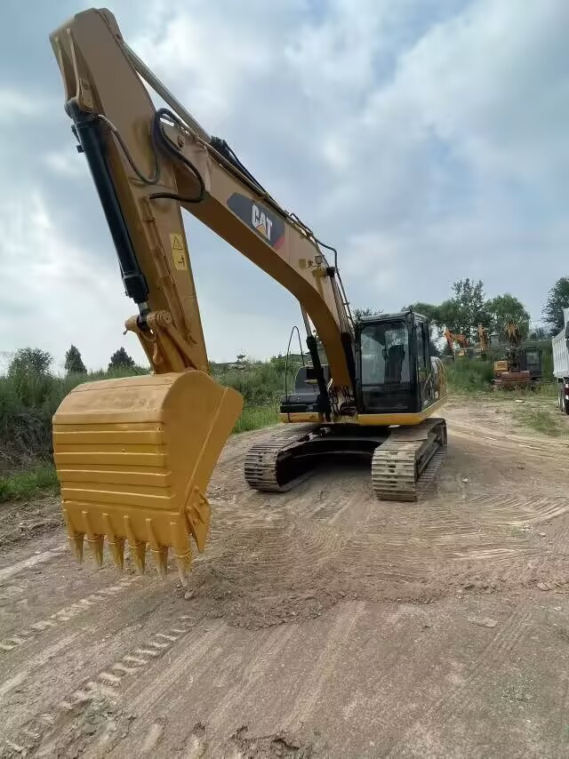 CATERPILLAR 320D2 CAT 320D2L - Гусеничный экскаватор: фото 3 CATERPILLAR 320D2 CAT 320D2L - Гусеничный экскаватор: фото 3