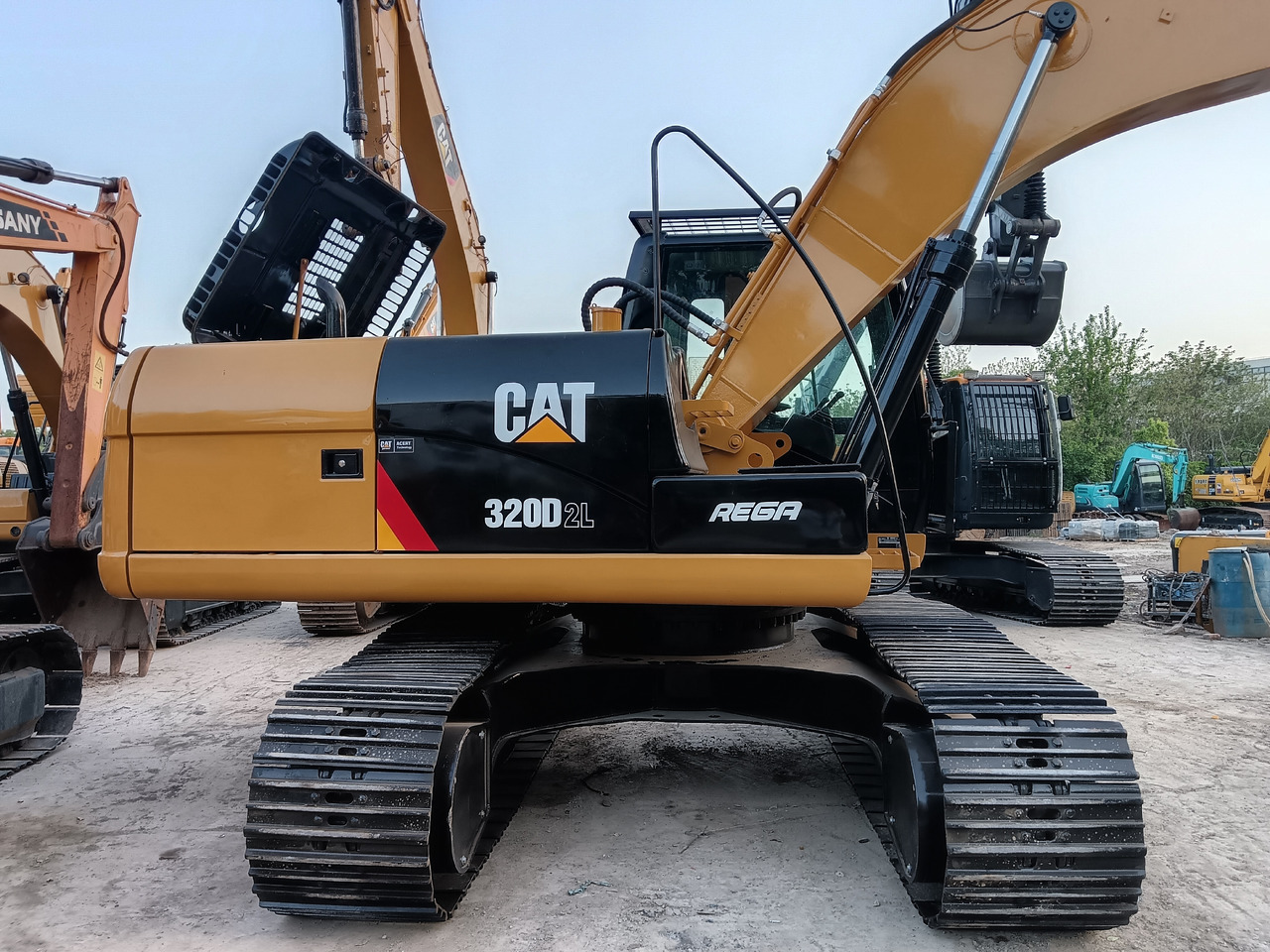 CATERPILLAR 320D2L CAT 320D 2 L - Гусеничный экскаватор: фото 4 CATERPILLAR 320D2L CAT 320D 2 L - Гусеничный экскаватор: фото 4