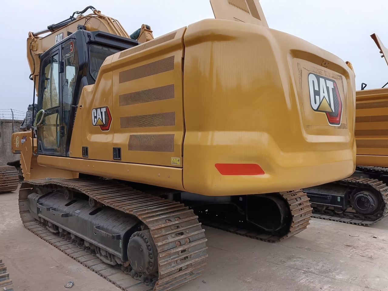 CATERPILLAR 330GC CAT 330 GC - Гусеничный экскаватор: фото 1 CATERPILLAR 330GC CAT 330 GC - Гусеничный экскаватор: фото 1