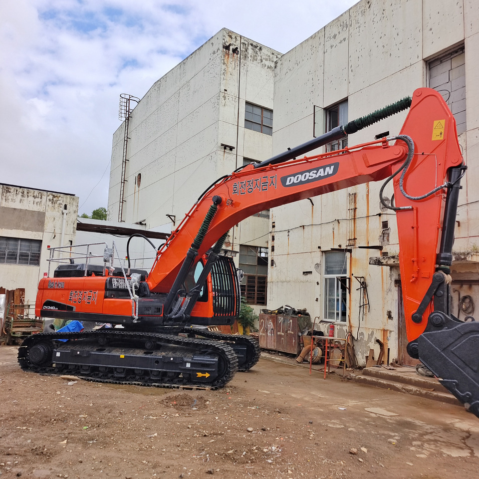 DOOSAN DX 340 LCA DX340LC-9C - Гусеничный экскаватор: фото 2 DOOSAN DX 340 LCA DX340LC-9C - Гусеничный экскаватор: фото 2