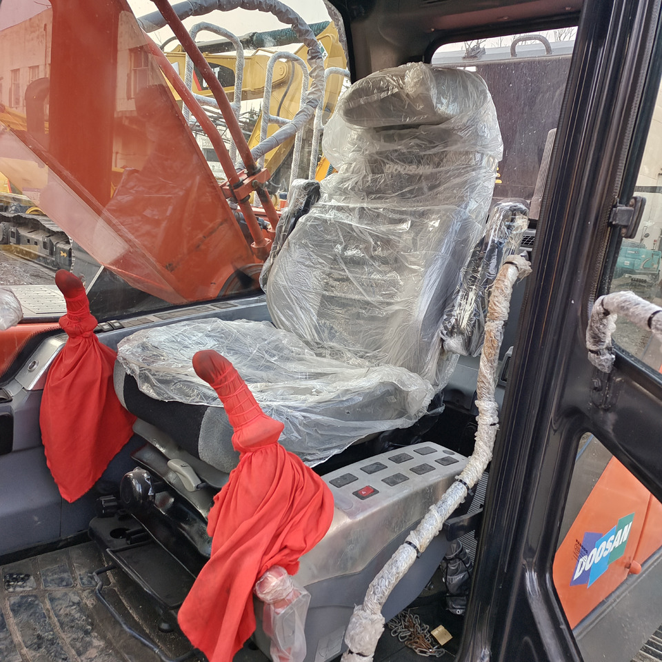 DOOSAN DX300 LC-9C DX 300 LCA DX340 DX225 - Гусеничный экскаватор: фото 4 DOOSAN DX300 LC-9C DX 300 LCA DX340 DX225 - Гусеничный экскаватор: фото 4