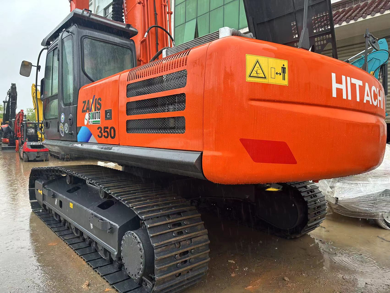 HITACHI ZX350-3G ZAXIS 350 - Гусеничный экскаватор: фото 1 HITACHI ZX350-3G ZAXIS 350 - Гусеничный экскаватор: фото 1