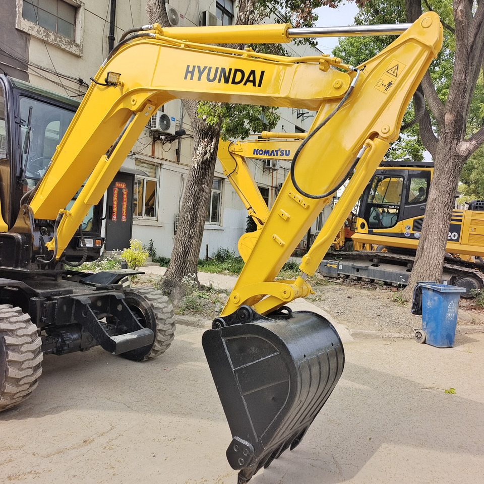 HYUNDAI R60W-7 - Колёсный экскаватор: фото 3 HYUNDAI R60W-7 - Колёсный экскаватор: фото 3