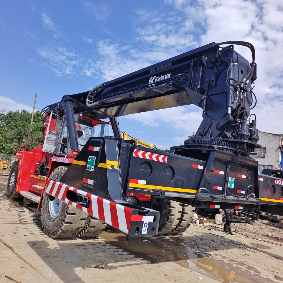 KALMAR DRF450 45 TON REACH STACKER DRT450 DRU450 DRD 450 - Ричстакер: фото 4 KALMAR DRF450 45 TON REACH STACKER DRT450 DRU450 DRD 450 - Ричстакер: фото 4