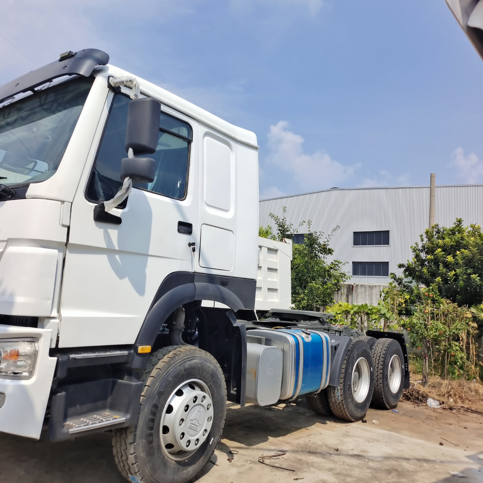 SINOTRUK HOWO 371 6*4 TRACTOR HEAD - Тягач: фото 1 SINOTRUK HOWO 371 6*4 TRACTOR HEAD - Тягач: фото 1