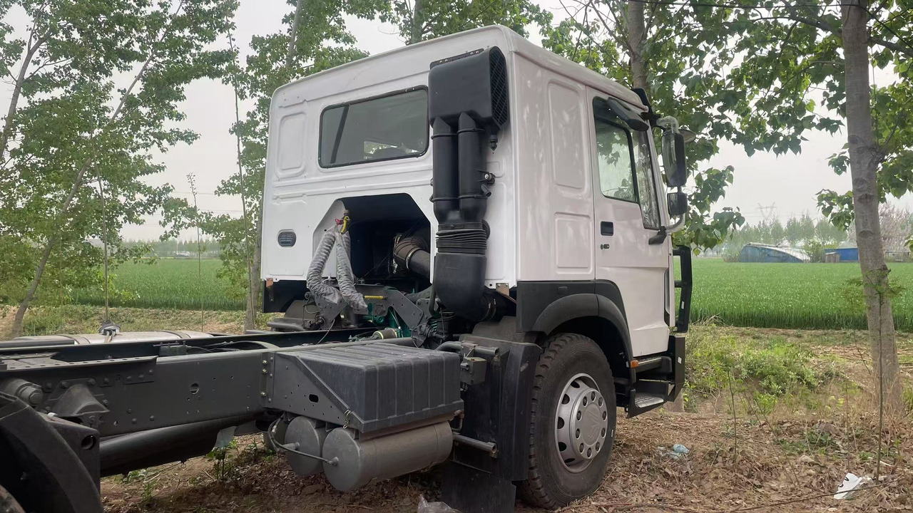 SINOTRUK HOWO 4*2 - Тягач: фото 5 SINOTRUK HOWO 4*2 - Тягач: фото 5