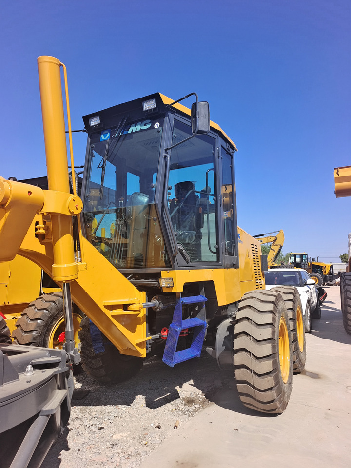 XCMG GR1803 - Грейдер: фото 5 XCMG GR1803 - Грейдер: фото 5