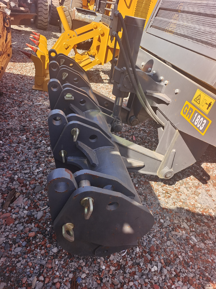 XCMG GR1803 WITH RIPPER - Грейдер: фото 3 XCMG GR1803 WITH RIPPER - Грейдер: фото 3