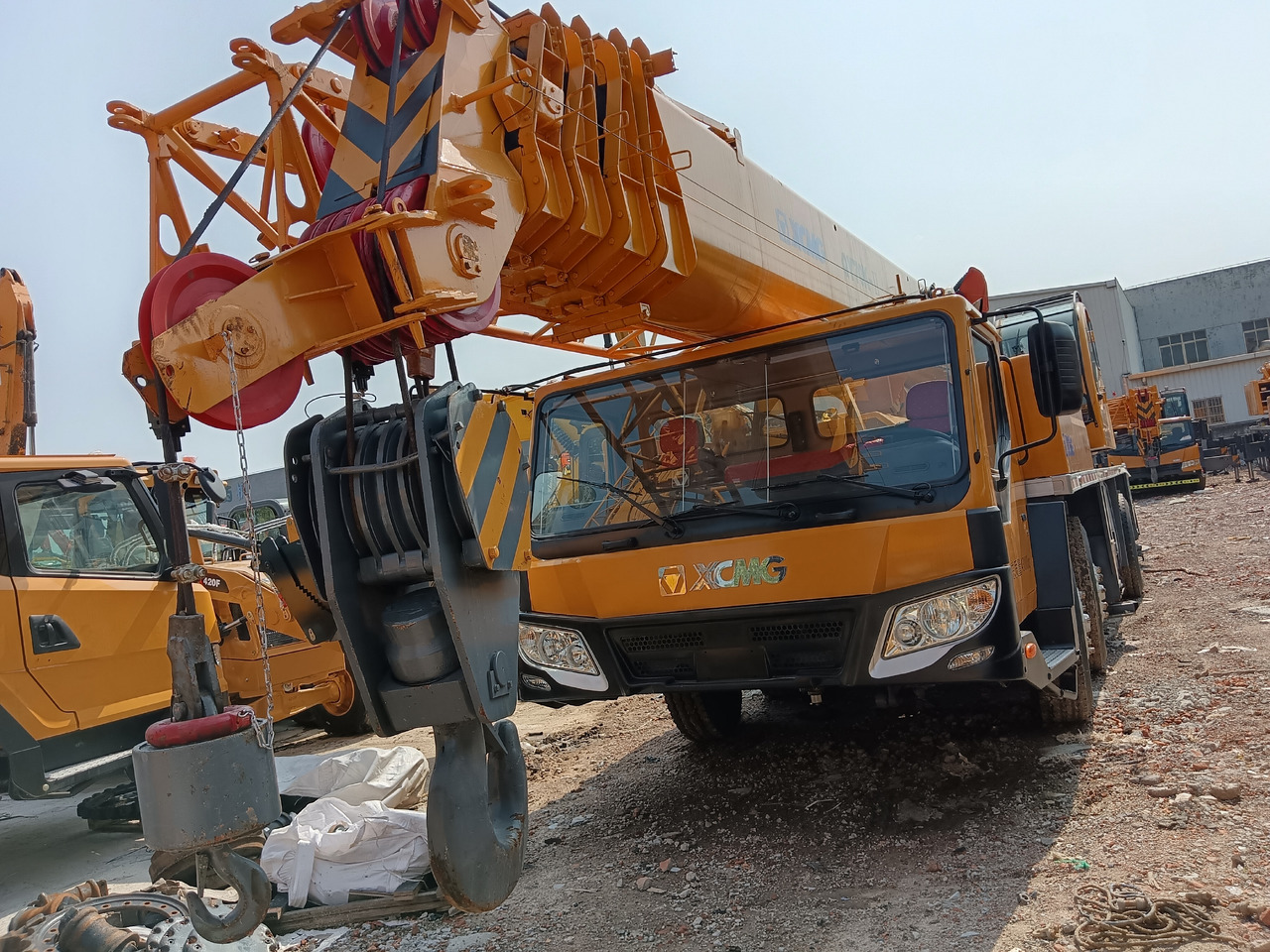XCMG QY70K 70 TON - Мобильный кран: фото 1 XCMG QY70K 70 TON - Мобильный кран: фото 1