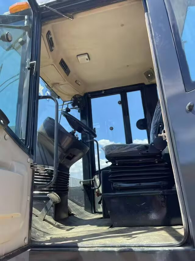 XCMG XS222J XS223J XS263J - Дорожный каток: фото 2 XCMG XS222J XS223J XS263J - Дорожный каток: фото 2