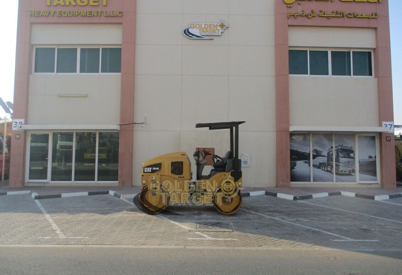 Caterpillar CB34B Double Drum Roller - Дорожный каток: фото 4 Caterpillar CB34B Double Drum Roller - Дорожный каток: фото 4