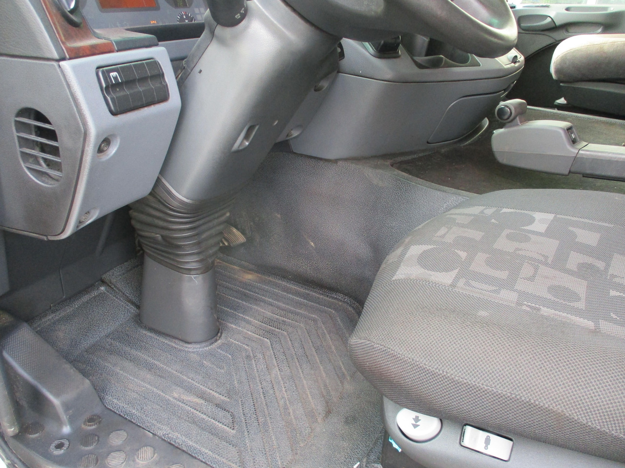 MERCEDES-BENZ ACTROS 3354 6x6 Chassis Truck в лизинг MERCEDES-BENZ ACTROS 3354 6x6 Chassis Truck: фото 12