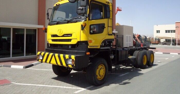 Nissan UD CZ4YL 6x6 Chassis Truck - Грузовик-шасси: фото 1 Nissan UD CZ4YL 6x6 Chassis Truck - Грузовик-шасси: фото 1