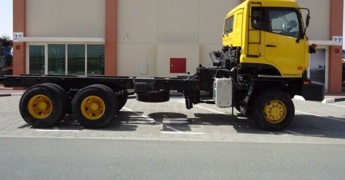 Nissan UD CZ4YL 6x6 Chassis Truck - Грузовик-шасси: фото 3 Nissan UD CZ4YL 6x6 Chassis Truck - Грузовик-шасси: фото 3