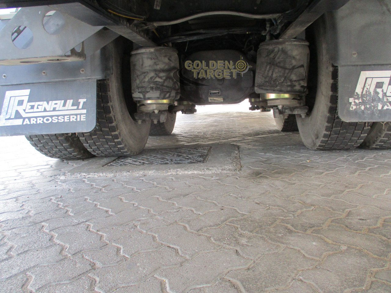 Автоманипулятор RENAULT Kerax 380 6×4 Crane Truck: фото 14 Автоманипулятор RENAULT Kerax 380 6×4 Crane Truck: фото 14