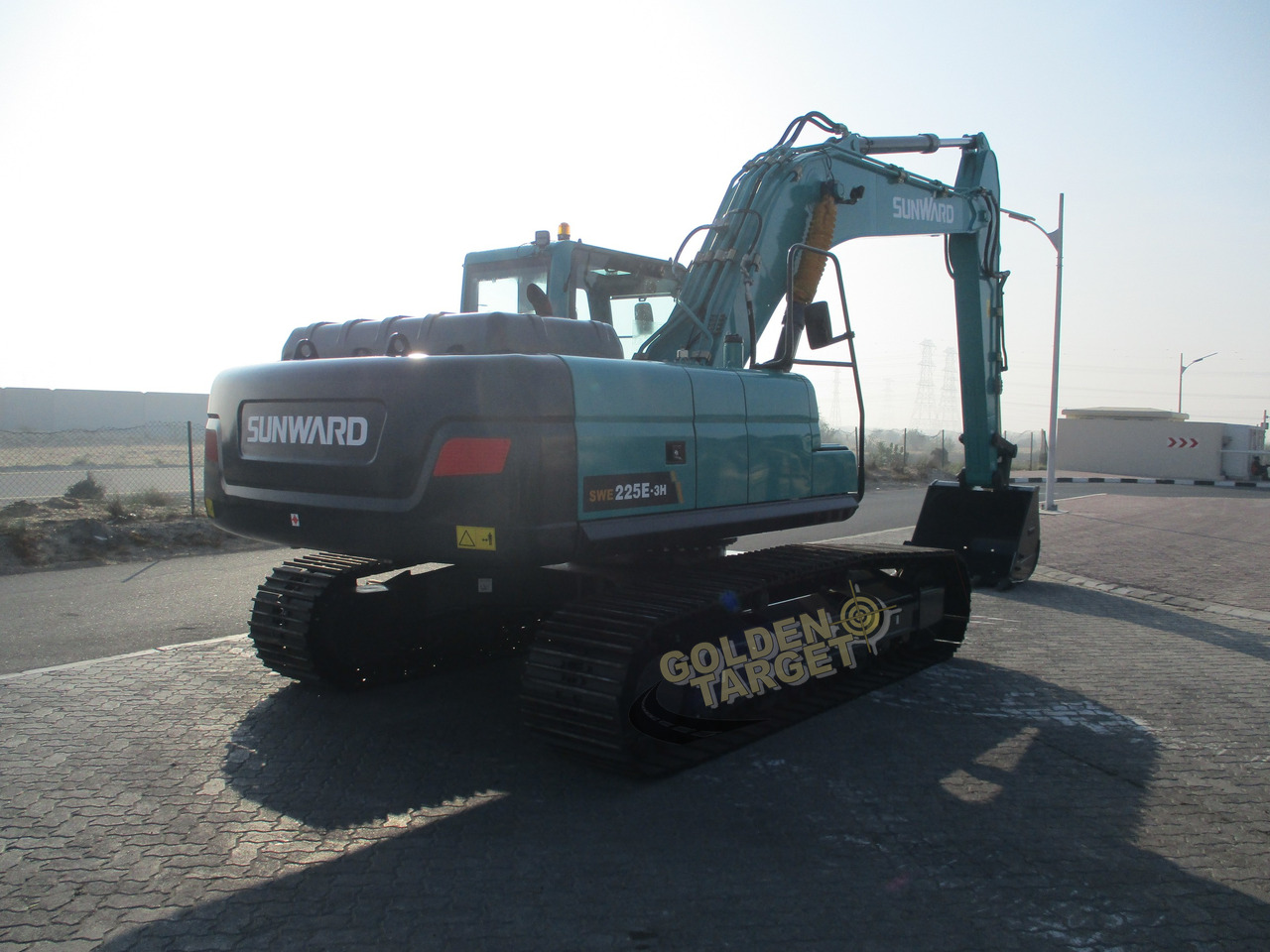 SUNWARD SWE225E-3H Hydraulic Excavator - Гусеничный экскаватор: фото 3 SUNWARD SWE225E-3H Hydraulic Excavator - Гусеничный экскаватор: фото 3