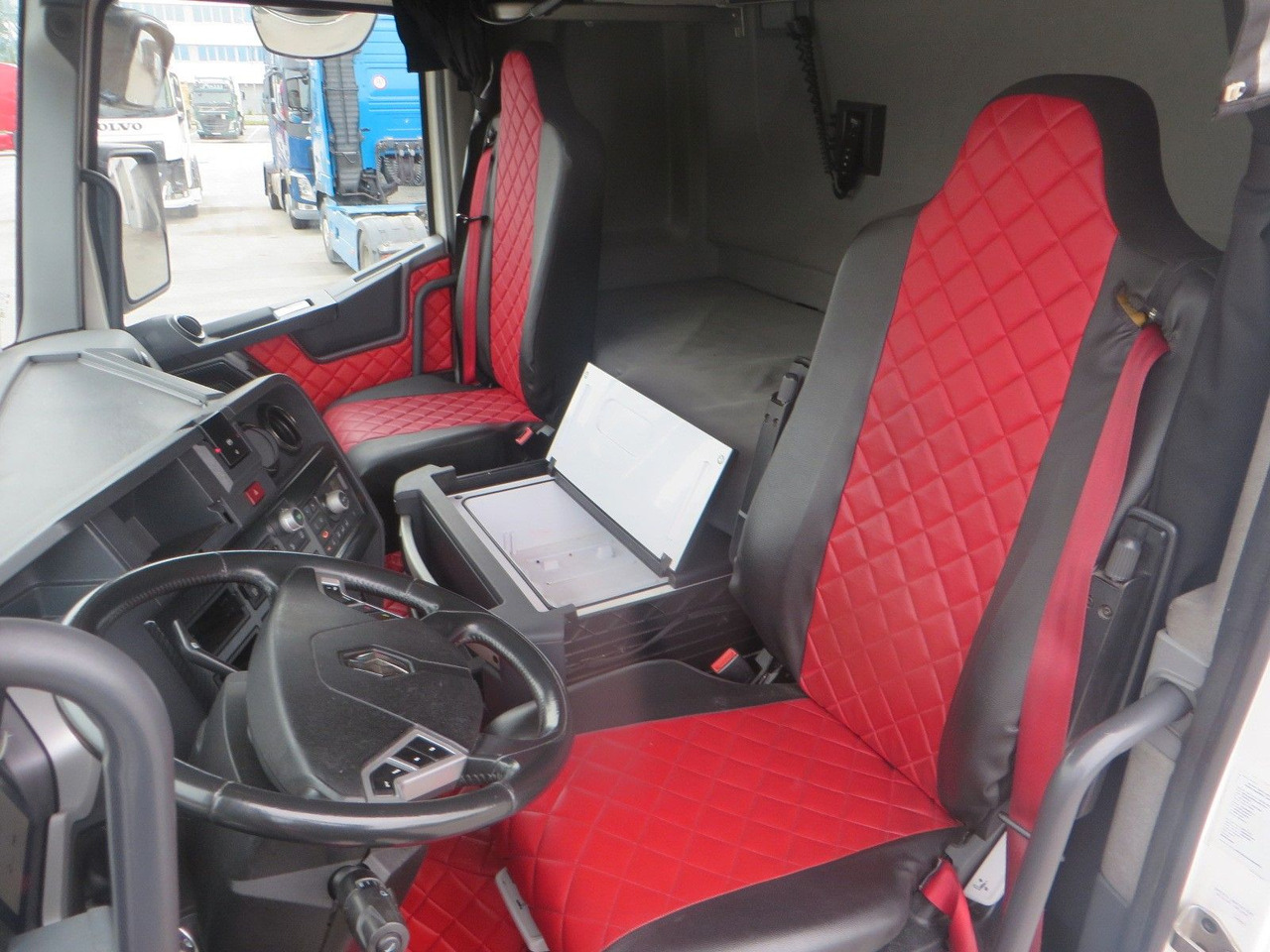 Тентованный грузовик Renault T480 SC 6x2 Tandem jumbo 116m3: фото 11