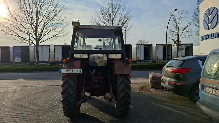 Case IH 633 Frontlader mit Dunggabel und Schaufel - Трактор: фото 3 Case IH 633 Frontlader mit Dunggabel und Schaufel - Трактор: фото 3