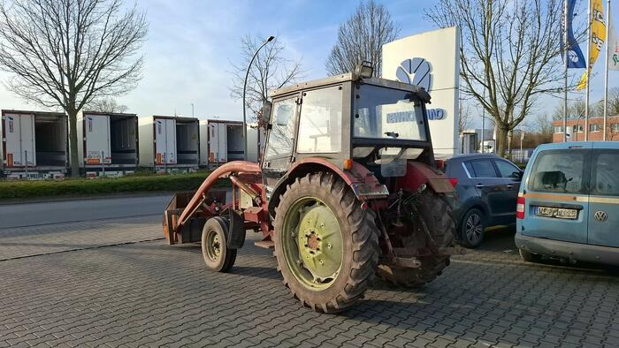 Case IH 633 Frontlader mit Dunggabel und Schaufel - Трактор: фото 4 Case IH 633 Frontlader mit Dunggabel und Schaufel - Трактор: фото 4