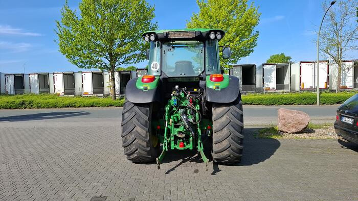 John Deere 6110 MC - Трактор: фото 3 John Deere 6110 MC - Трактор: фото 3