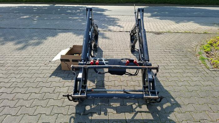 Stoll ClassicLine CL755 + Solid 35-18 P "2 Lader / 2 Loader" - Фронтальный погрузчик для трактора: фото 1 Stoll ClassicLine CL755 + Solid 35-18 P "2 Lader / 2 Loader" - Фронтальный погрузчик для трактора: фото 1