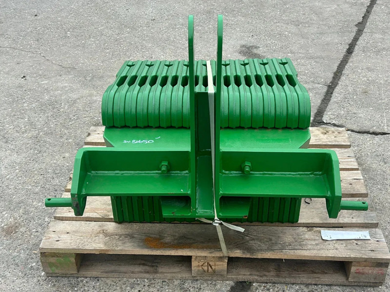 John Deere 1100 KG NIEUW Front gewicht - Трактор: фото 2 John Deere 1100 KG NIEUW Front gewicht - Трактор: фото 2