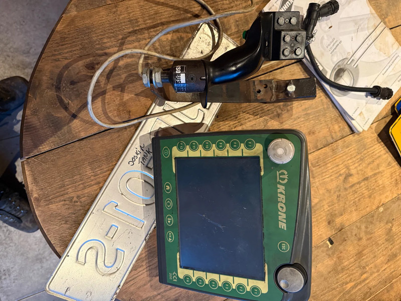 Krone Swadro 1400 Plus 4 rotorhark Zwiller - Сеноворошилка: фото 3 Krone Swadro 1400 Plus 4 rotorhark Zwiller - Сеноворошилка: фото 3