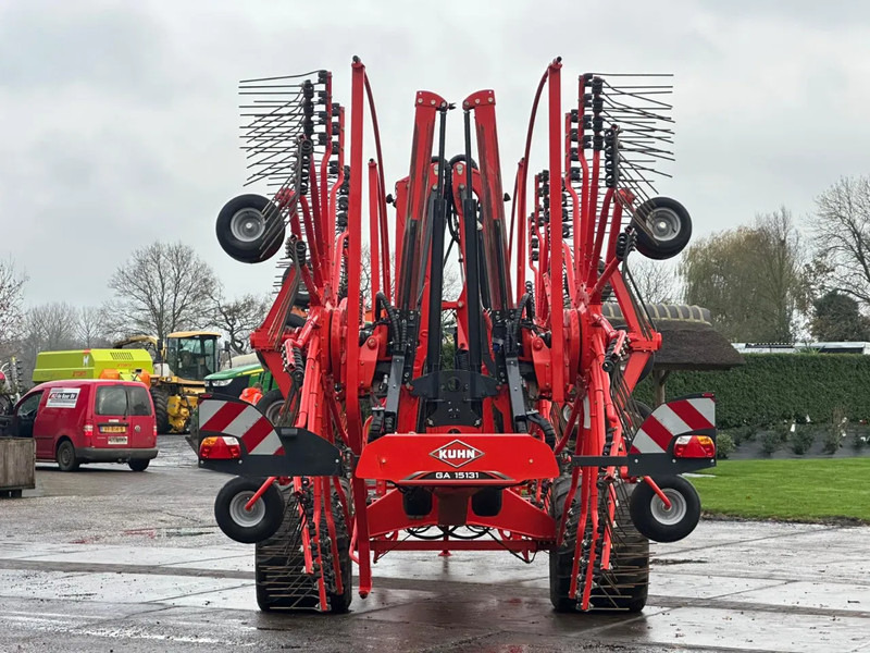 Kuhn GA 15131 Zwadhark 4 rotorhark 15 meter!! - Сеноворошилка: фото 3 Kuhn GA 15131 Zwadhark 4 rotorhark 15 meter!! - Сеноворошилка: фото 3