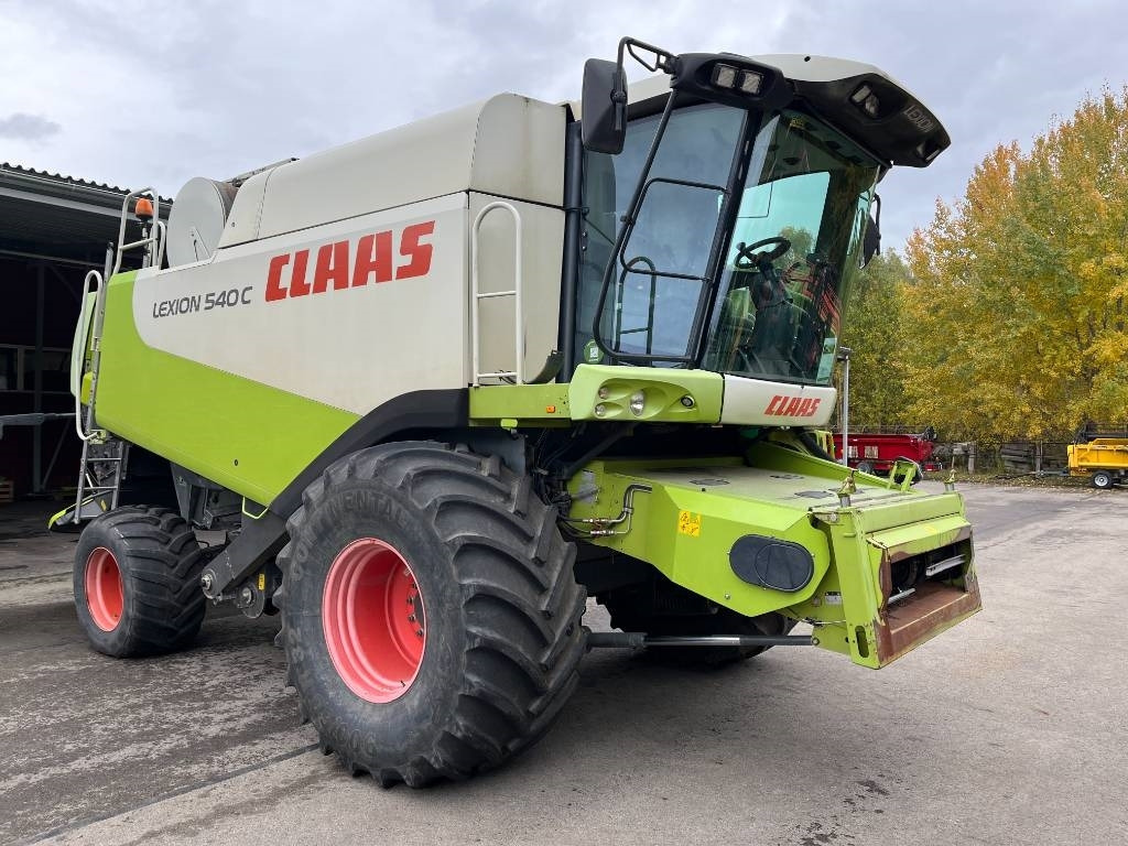 Claas Lexion 540 C - Зерноуборочный комбайн: фото 1 Claas Lexion 540 C - Зерноуборочный комбайн: фото 1