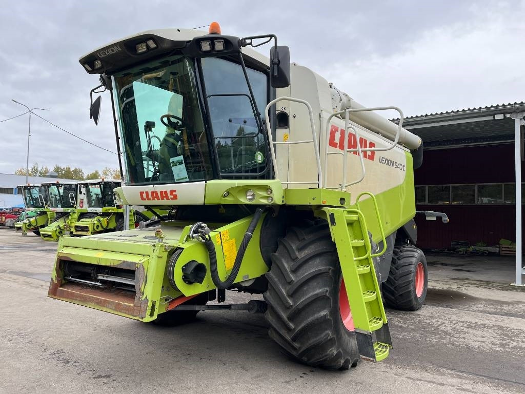 Claas Lexion 540 C - Зерноуборочный комбайн: фото 3 Claas Lexion 540 C - Зерноуборочный комбайн: фото 3