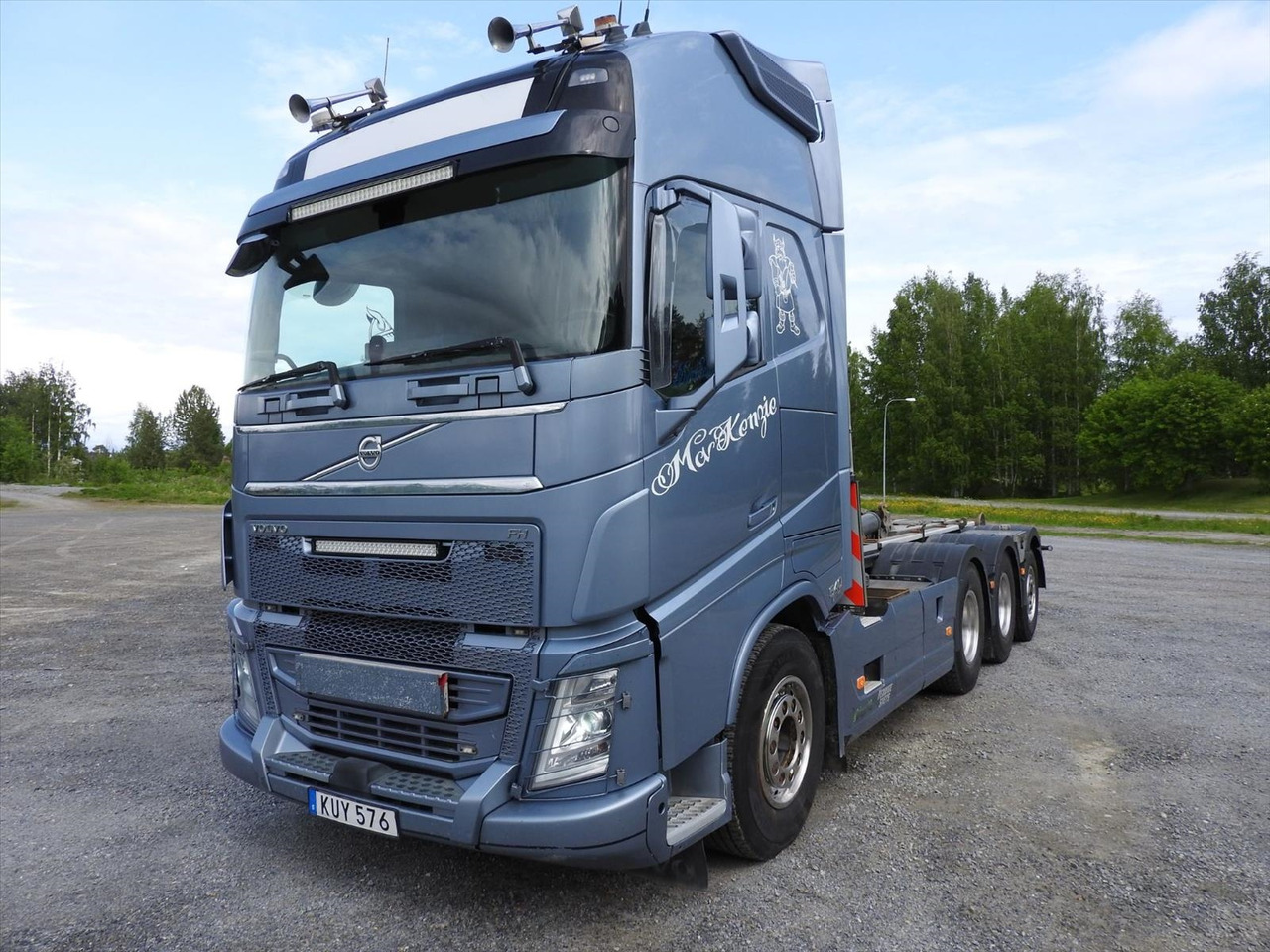 Lastväxlare Tridem Volvo FH 16.1 I-Shift, 550hk, 2018 | Nybesiktigad - Крюковой мультилифт: фото 1 Lastväxlare Tridem Volvo FH 16.1 I-Shift, 550hk, 2018 | Nybesiktigad - Крюковой мультилифт: фото 1