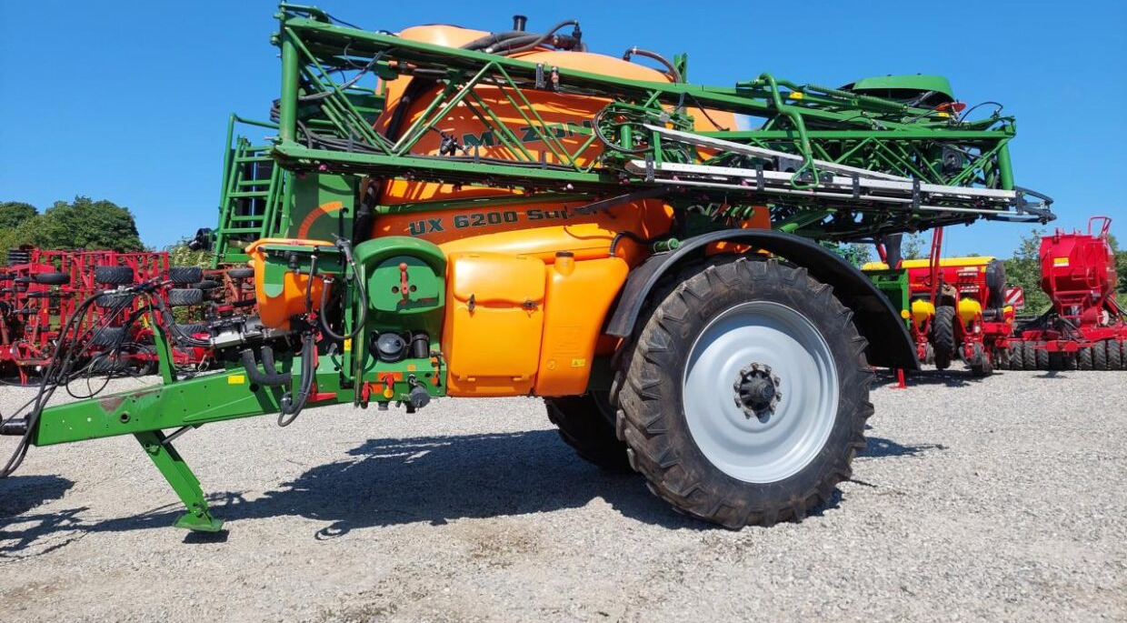 Amazone UX 6200 SUPER - 36-30-24m - Прицепной опрыскиватель: фото 1 Amazone UX 6200 SUPER - 36-30-24m - Прицепной опрыскиватель: фото 1
