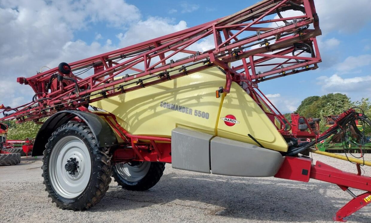 Hardi Commander 5500i -30m - Прицепной опрыскиватель: фото 1 Hardi Commander 5500i -30m - Прицепной опрыскиватель: фото 1