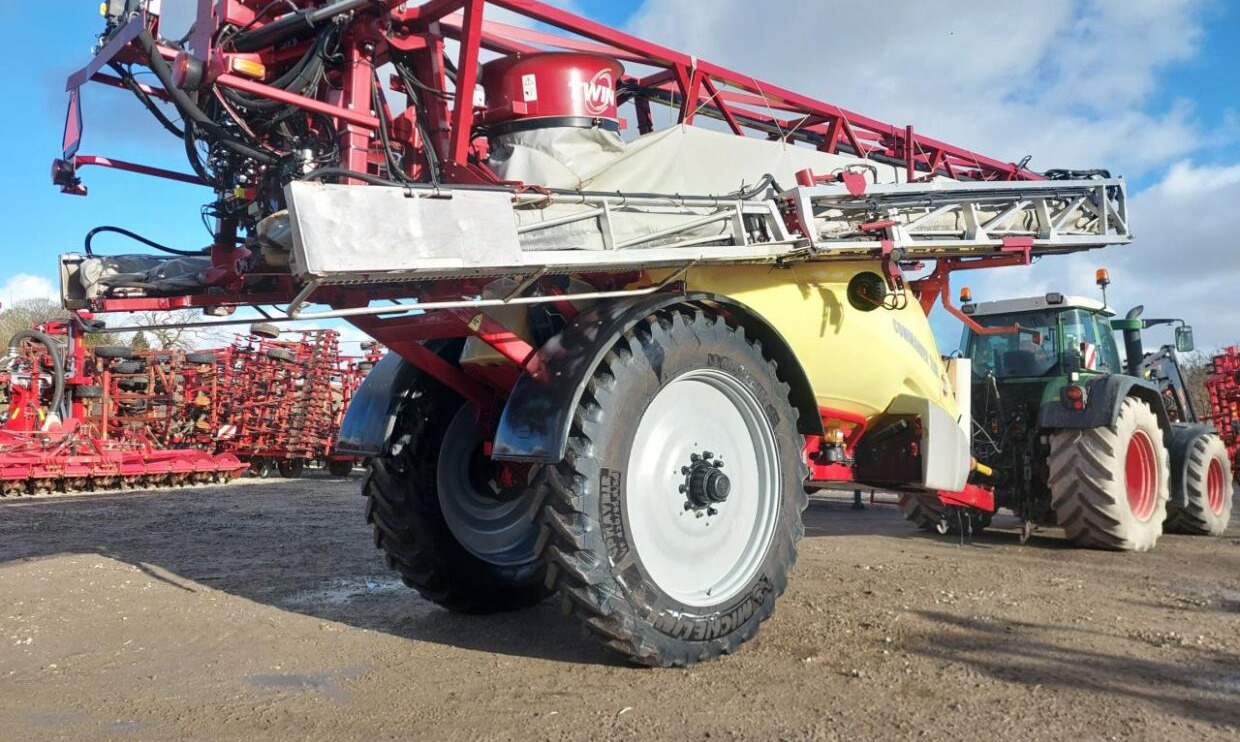 Hardi Commander 7000i - 36 m Twin - Прицепной опрыскиватель: фото 3 Hardi Commander 7000i - 36 m Twin - Прицепной опрыскиватель: фото 3